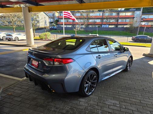 2024 Toyota Corolla Hybrid SE