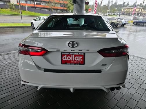 Ice Cap 2024 Toyota Camry SE