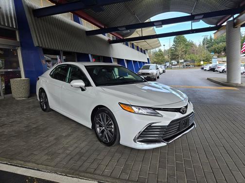 2024 Toyota Camry XLE