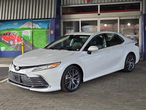 2024 Toyota Camry XLE