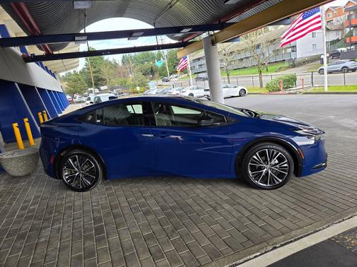 2024 Toyota Prius XLE