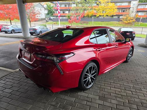 2024 Toyota Camry SE