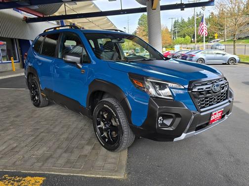 Geyser Blue Pearl 2024 Subaru Forester Wilderness