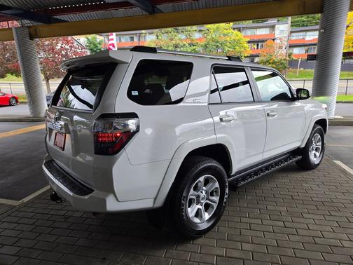 2024 Toyota 4Runner SR5 Premium