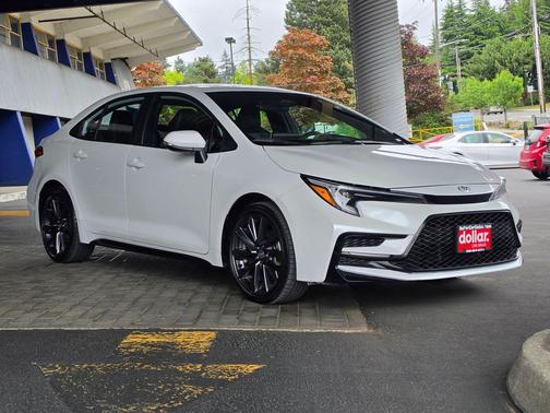 Ice Cap 2024 Toyota Corolla XSE