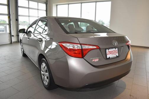 Photo 4 of 28 of 2015 Toyota Corolla LE