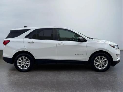 Summit White 2021 Chevrolet Equinox LS