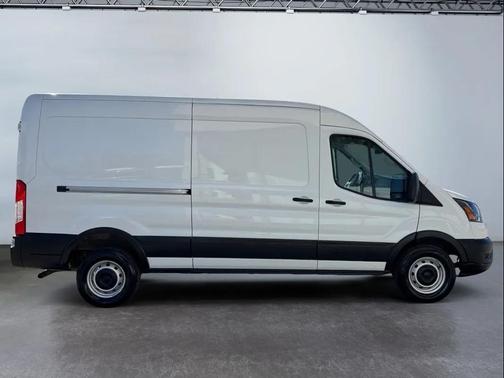 Oxford White 2025 Ford Transit-250 Base
