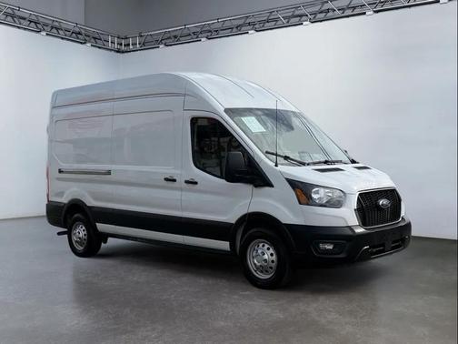 2022 Ford Transit-250 Base