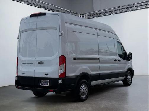 2022 Ford Transit-250 Base