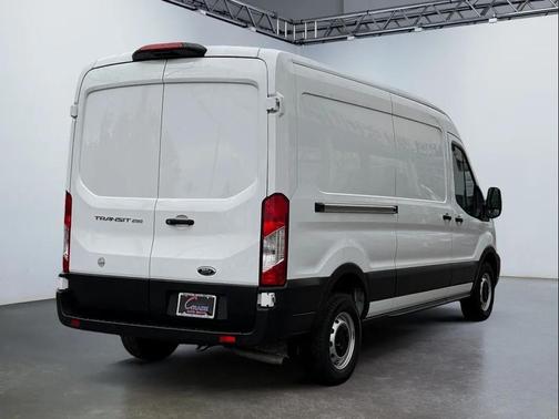 Oxford White 2025 Ford Transit-250 Base