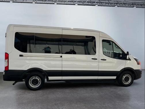 Oxford White 2024 Ford Transit-350 XL