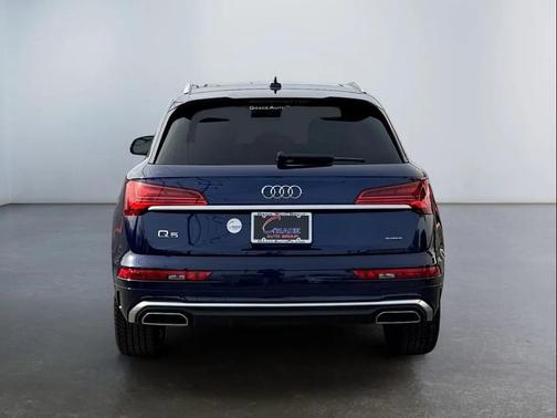 2022 Audi Q5 45 S line Premium