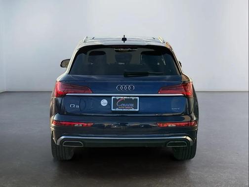 2022 Audi Q5 45 S line Premium