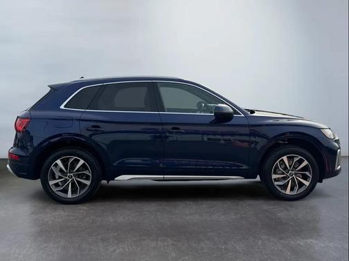 2022 Audi Q5 45 S line Premium
