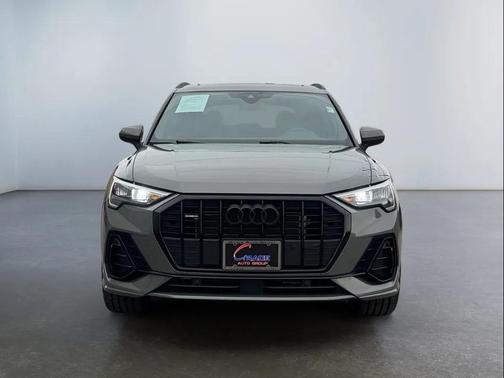 2022 Audi Q3 45 S line Premium