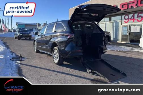 2024 Toyota Sienna LE