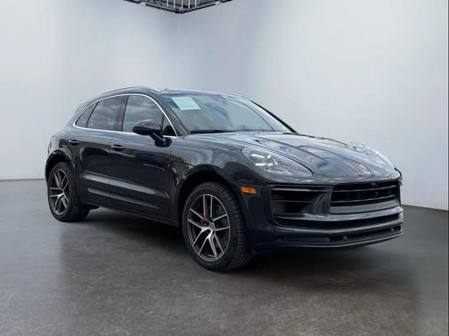 2022 Porsche Macan S