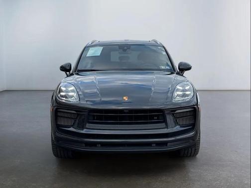 2022 Porsche Macan S
