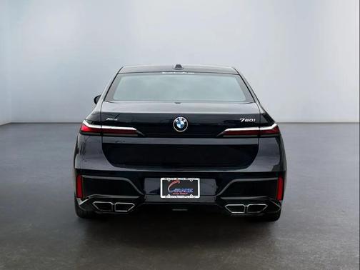 2023 BMW 760 i xDrive