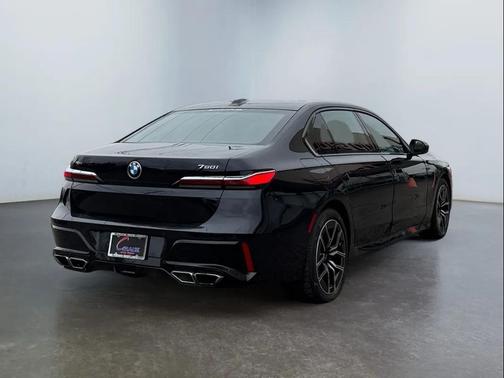 2023 BMW 760 i xDrive