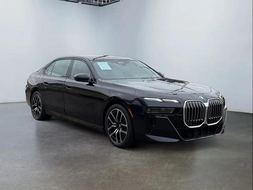 2023 BMW 760 i xDrive