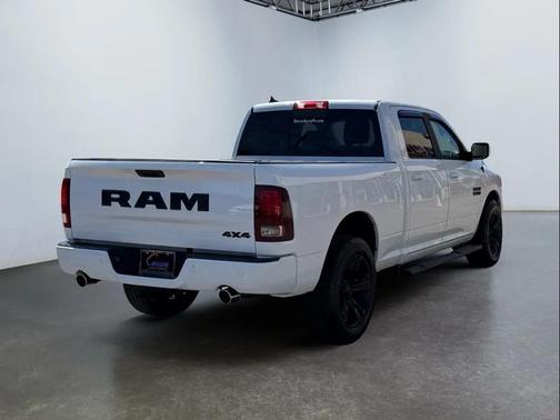 2018 RAM 1500 Night Crew Cab 4x4 6'4' Box