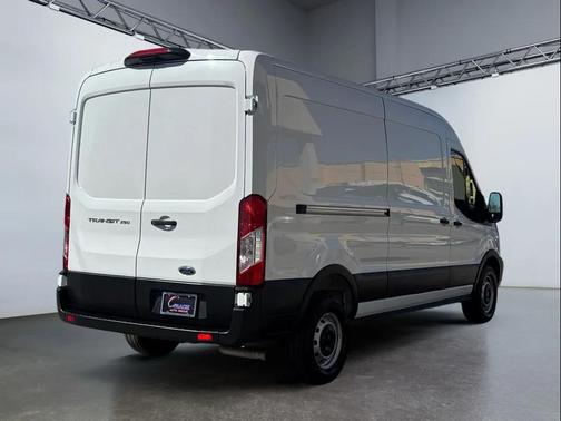 Oxford White 2025 Ford Transit-250 Base