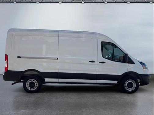 Oxford White 2025 Ford Transit-250 Base