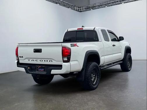 2021 Toyota Tacoma SR