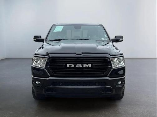 Diamond Black Crystal Pearlcoat 2020 RAM 1500 Big Horn/Lone Star