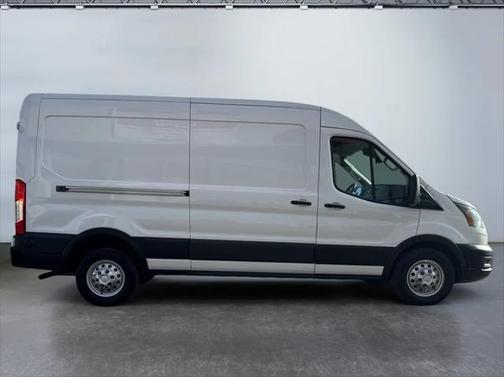 2022 Ford Transit-250 Base