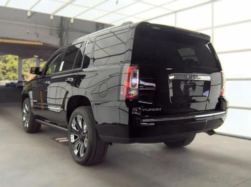 Dark Sapphire Blue Metallic 2019 GMC Yukon Denali