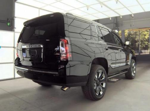 Dark Sapphire Blue Metallic 2019 GMC Yukon Denali