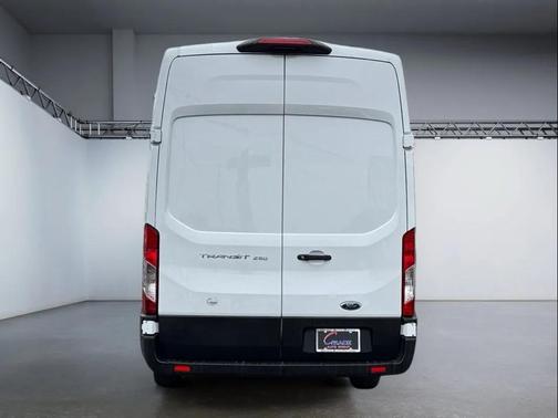 2022 Ford Transit-250 Base