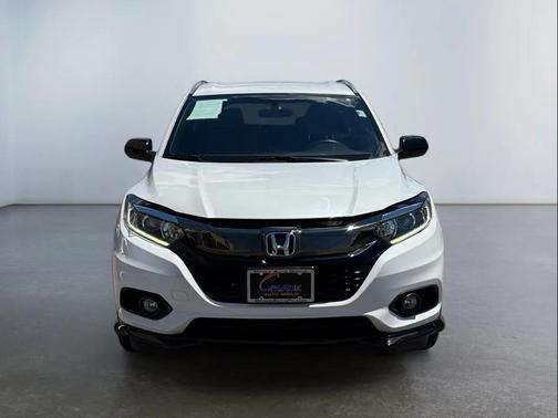 White 2021 Honda HR-V AWD Sport