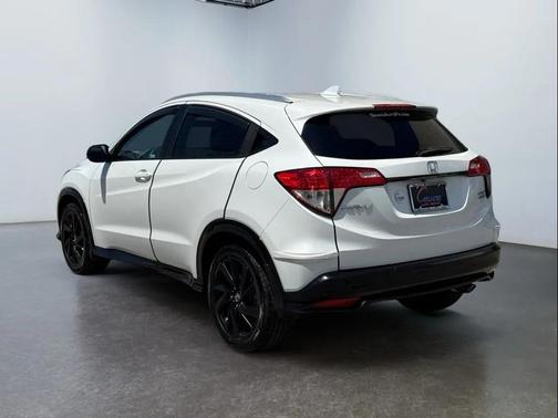 White 2021 Honda HR-V AWD Sport
