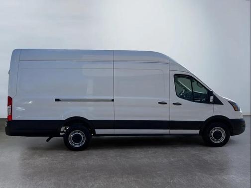 Oxford White 2021 Ford Transit-250 Base