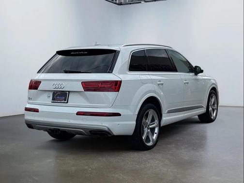2019 Audi Q7 55 Prestige