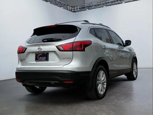 Brilliant Silver 2018 Nissan Rogue Sport SV