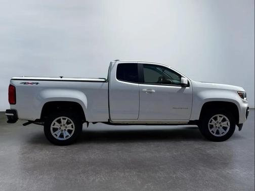 Summit White 2022 Chevrolet Colorado LT