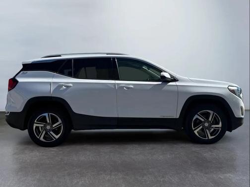Summit White 2020 GMC Terrain SLT