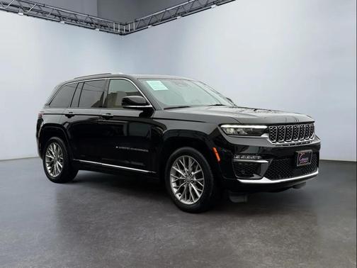 2022 Jeep Grand Cherokee Summit