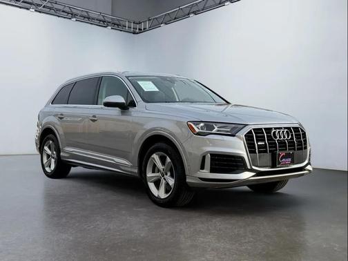 2022 Audi Q7 55 Premium