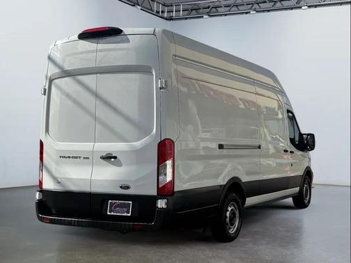 2022 Ford Transit-350 Base