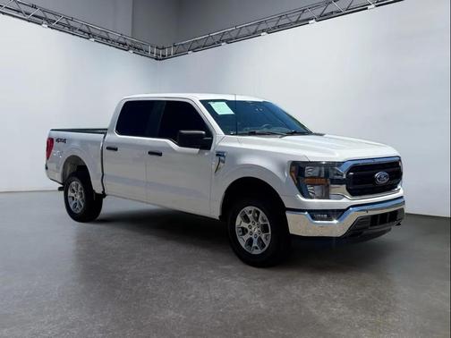 Oxford White 2023 Ford F-150 XLT