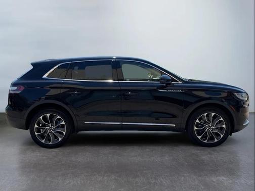 Infinite Black 2021 Lincoln Nautilus Reserve