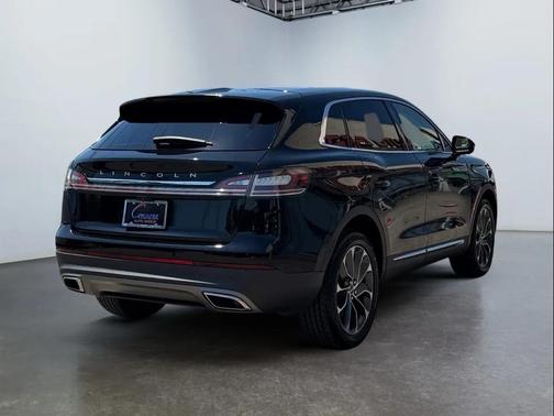 Infinite Black 2021 Lincoln Nautilus Reserve