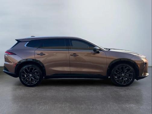 2025 Toyota Crown Signia Limited