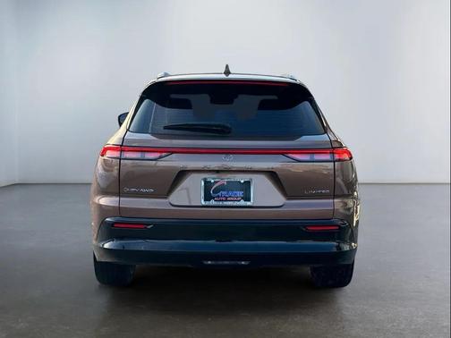 2025 Toyota Crown Signia Limited